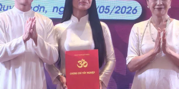 Huấn luyện viên Yoga 300 giờ